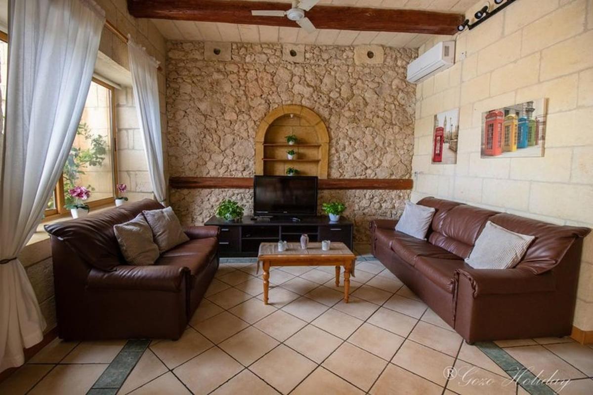Bed and Breakfast Hibiscus Xagħra Esterno foto